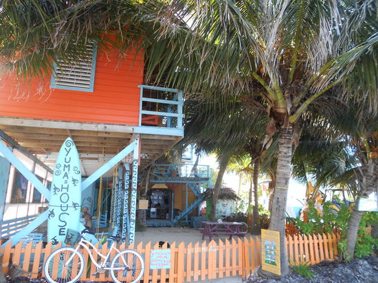 Das coole Hostel direkt am Strand...