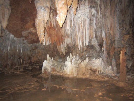 Das beeindruckende Plateau mit Stalagmitten und Stalaktitten