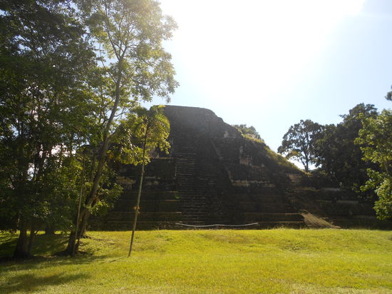 Und nun noch einige der vielen Ruinen...