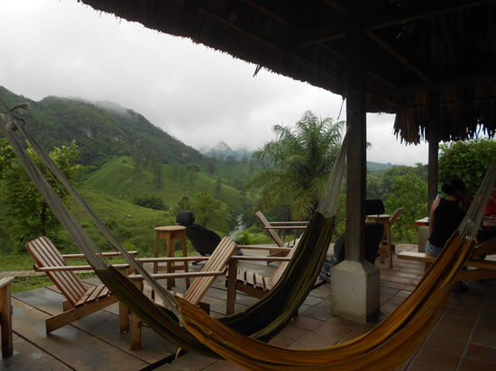 Unsere Haengematten, in denen wir die Nacht verbrachten 