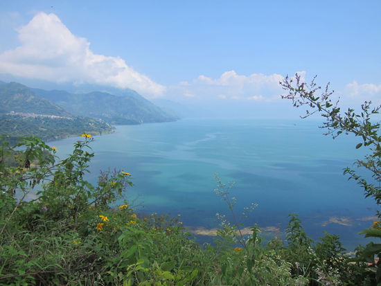 Die Aussicht ueber den Lago de Atitlan!