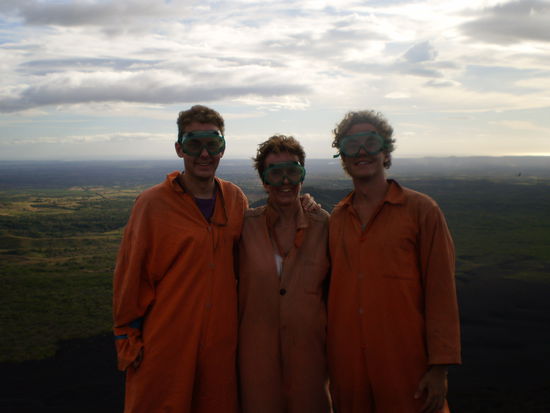 Kurz unsere Weltraumanzuege angezogen !