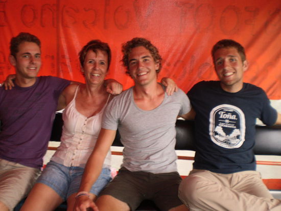 Im Bus konnte Mutti noch lachen, da sie noch nicht wusste was sie erwartet !