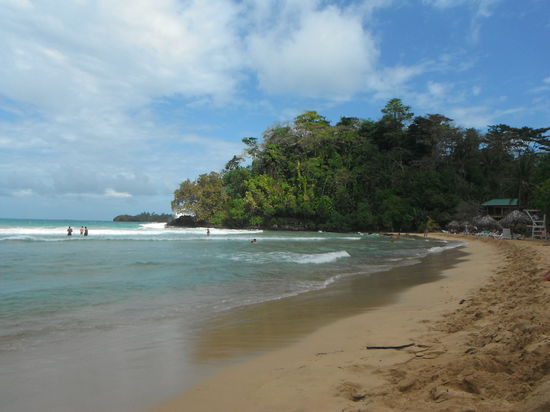 Einer der vielen Straende auf den Bocas!