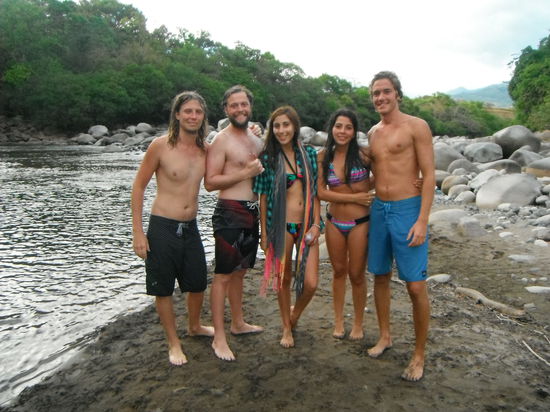 Justin und Adam (Australien), Paula und Javiera (Chile), ich, Helen wie so oefter der Paparazzi 