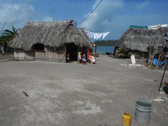 Eine der kleinen Inseln, welche von den Kunas bewohnt wird...