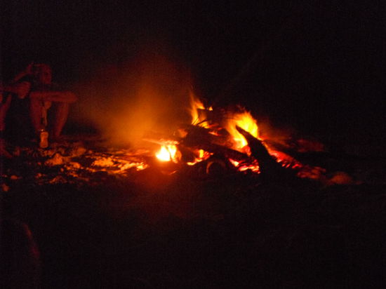 Lagerfeuer auf einer der Inseln!