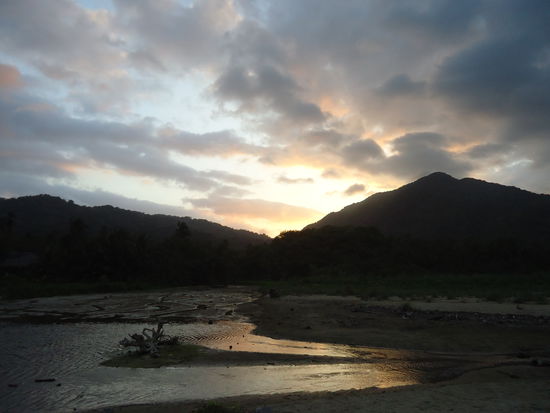 Und schon hatten wir einen Sonnenuntergang mit unglaublichen Farben!