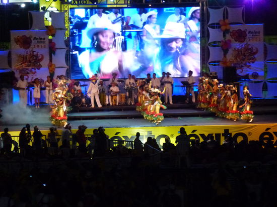 Der Tanz der Koeniginnen 