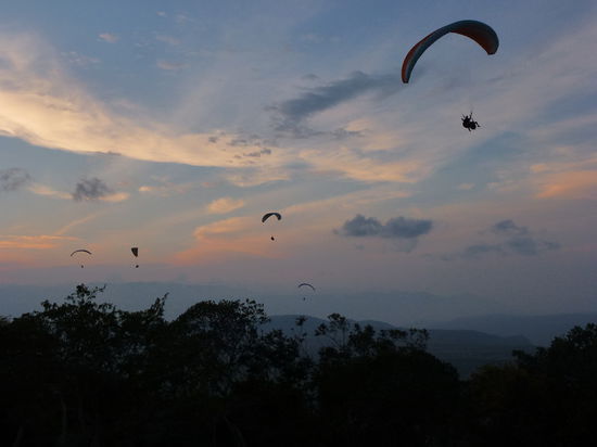Dem Sonnenuntergang entgegen 
