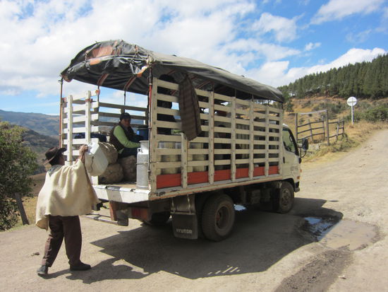 Der Milchlastwagen brachte uns in die Berge!