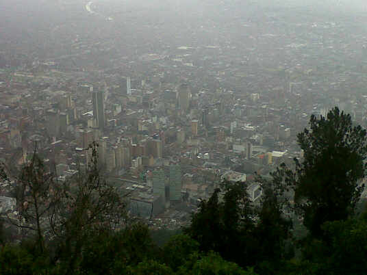Aussicht ueber die gewaltige Stadt Bogota!
