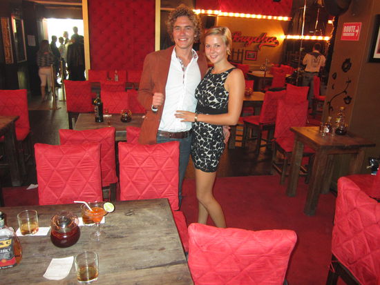 Thomas Gottschalk mit Helen in der Bar!