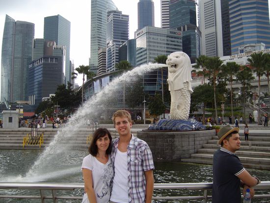 Wir am Merlionbrunnen