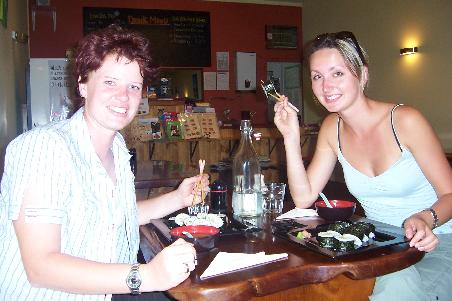 Am Silvesterabend liessen wir uns zunaechst Sushi schmecken...