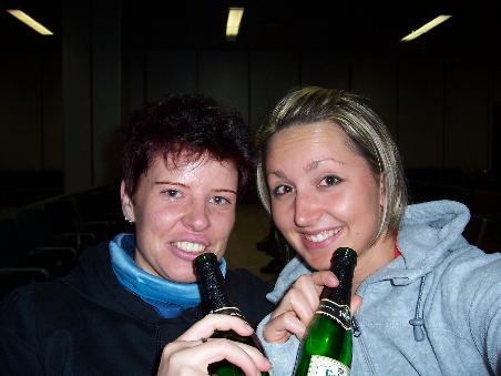 Ein Prosit auf die naechsten 5 Monate am Londoner Flughafen!