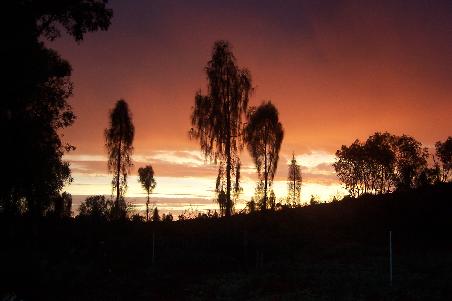 Ein wunderschoener Sonnenuntergang beim Zeltaufbau!