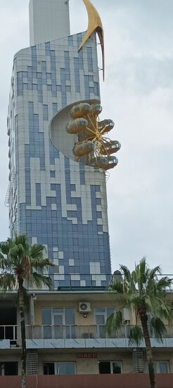 Das Riesenrad war noch nie in Betrieb.