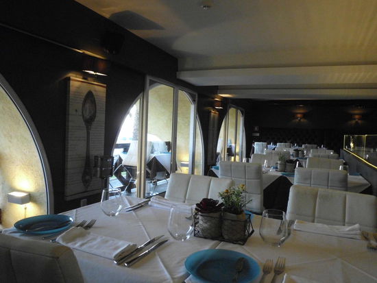 Restaurant "Paradigma"