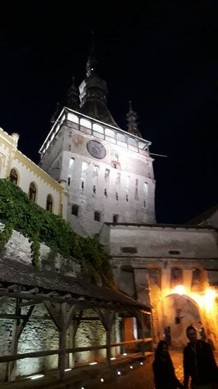 Der Stundturm am Abend