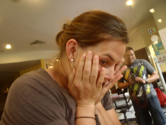 Das hat unglaublich gekitzelt...Morgen sehen wir dieses Gesicht von Jan: es geht zum singapore Flyer, dem größten Riesenrad der Welt 