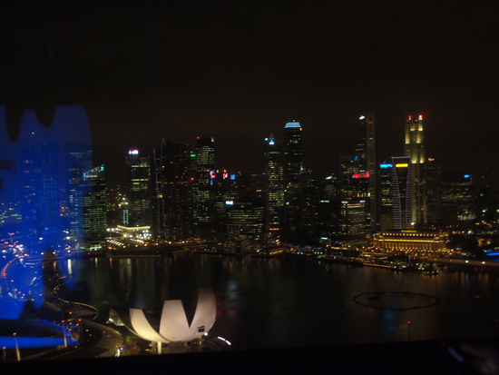 Die Aussicht ist allerdings wirklich toll....(und die Höhe wird hier auf diesem Foto nicht im Geringsten wiedergegeben...