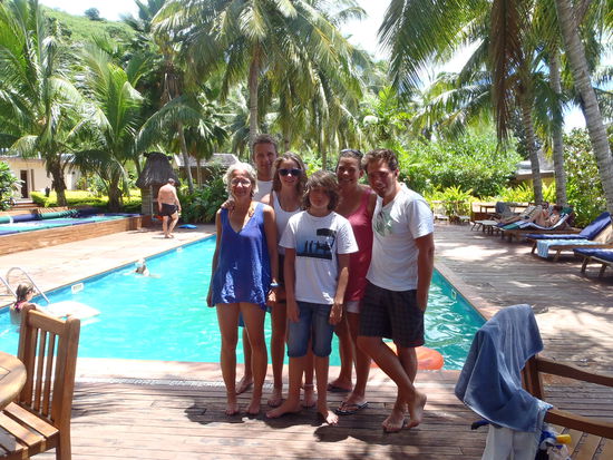 Bee, Rob, Lucie, Charlie, Inga und Jan