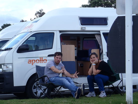 Hallo Cheape - und ein Hoch auf die Selbstausloeser-Funktion