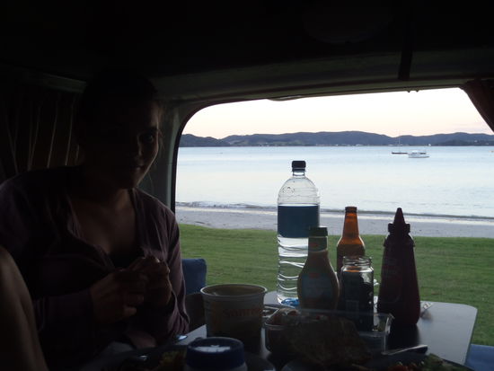 Abendessen und Schlafdomizil direkt am Meer