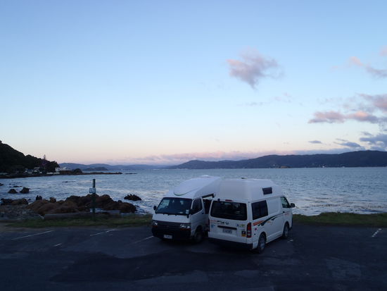 Die vorerst letzte Nacht auf der Nordinsel... mal wieder kein schlechter Campingplatz in Wellingtons Miramar Bay