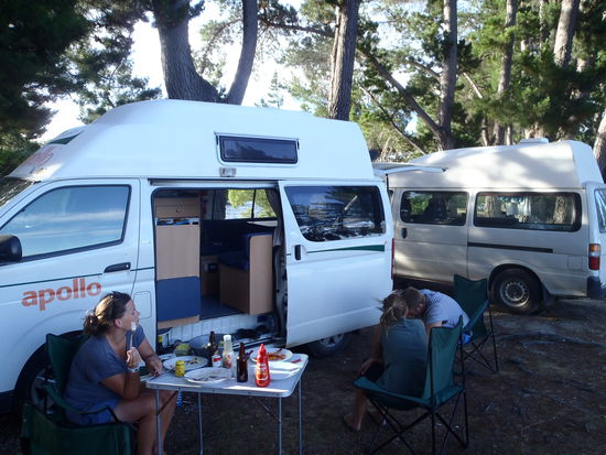 BBQ am Albert-Town-Creek...diesmal hatten die Kohlen auch genügend Hitze (Danke Inga und Merle)