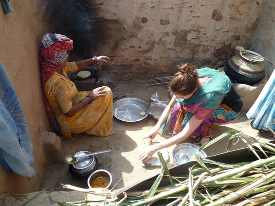 Aus selbstgemachten Teig Chapati machen