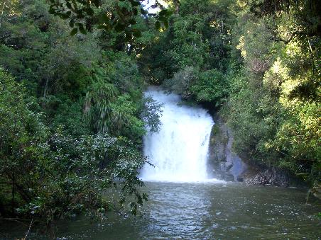 Der erste Wasserfall auf unserer Schulausflugstour