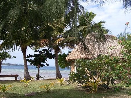 Eine Strohhuette des Coral View Resorts
