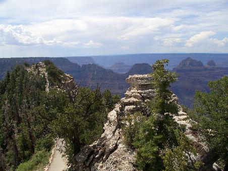 Auf dem Weg zum Bright Angel Point