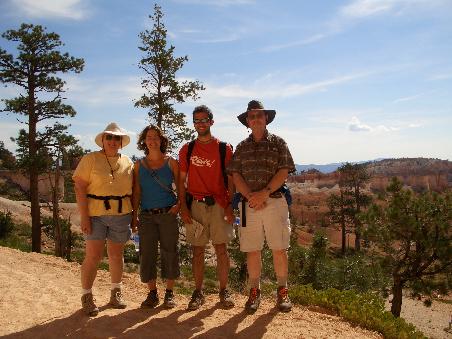 Sharon, Hanni, Andi und Bruce im Bryce Canyon.