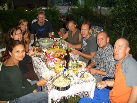 Die lustige Gruppe (von links): Vania, Christina, Claudi, Basti, Renate, Sascha, Daniel und Karle