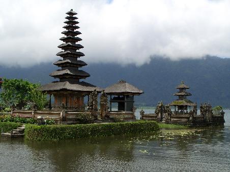 Der Tempel Ulun Danu Bratan ist einer der meistfotografierten von Bali