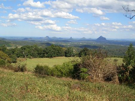 Letzter Blick auf die Blackall Range in der Naehe von Maleny