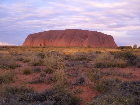 Der Ayers Rock bei Sonnenuntergang