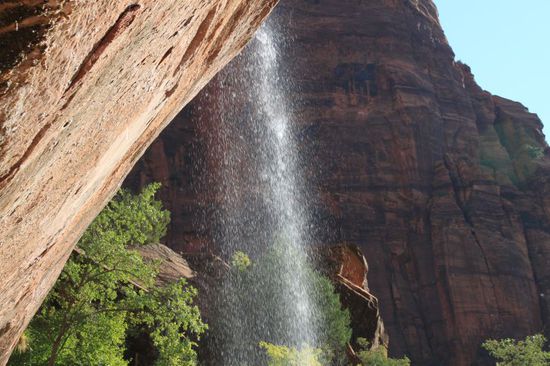Nach kurzer Zeit haben wir den Wasserfall erreicht und nach einer kleinen Erholung geht es auf den Rückweg.