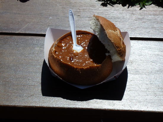 Hier das Chili in der "furztrockenen" Sourdough Bowl.