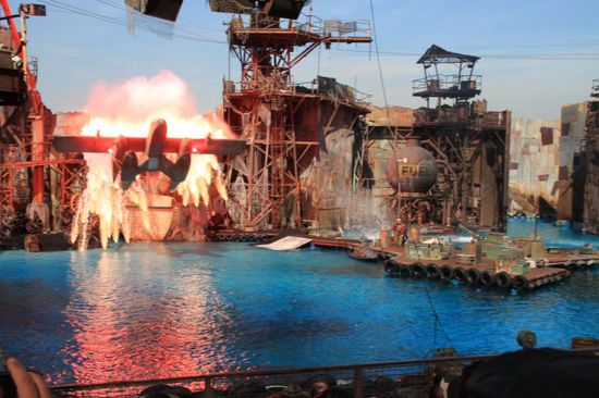 Die Walterworld Show mit viel Wasser, Feuer und Explosionen.