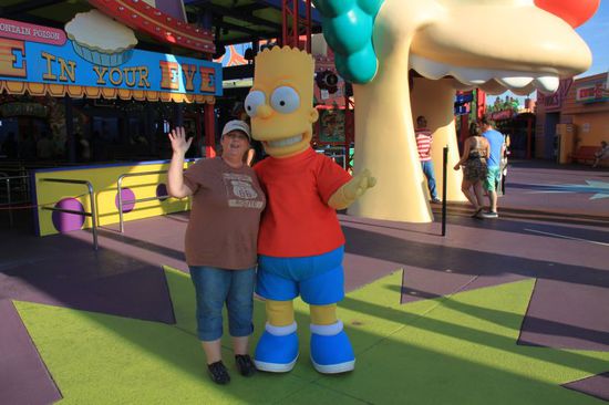 Dann trafen wir auf den netten Bart Simpson und er empfahl uns den Simpsons Ride, den wir natürlich sofort ausprobierten.