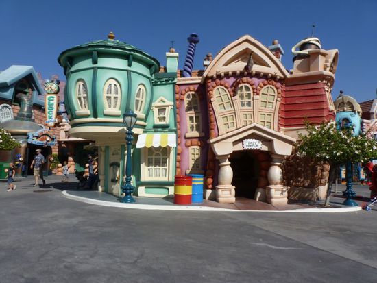 Die Stadt ist richtig groß und es sind wirklich alle wichtigen Gebäude vorhanden.