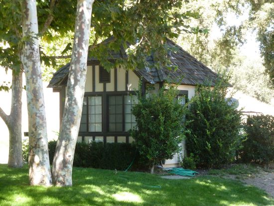 Das ehemalige Pförtnerhäuschen der Neverland Ranch.
Schade dass wir die eigentliche Ranch nicht besichtigen können.