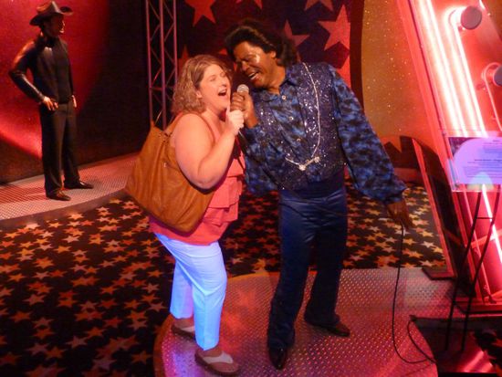 Und mit dem auferstandenen James Brown ließ ich es ebenfalls musikalisch ordentlich krachen.