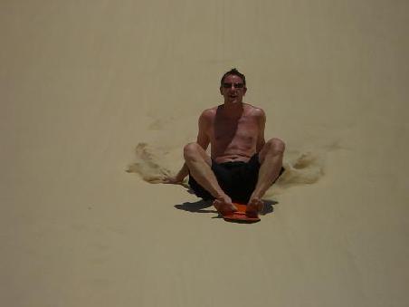 Pascal beim Sandboarden....