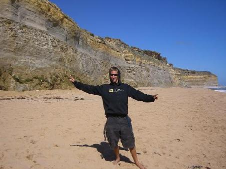 Thomas am Strand bei Gibson Steps