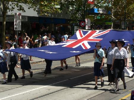 Australian Flag - die Sterne stehen fuer ein suedliches Sternbild, jeder Stern hat 7 Zacken, die die 7 Bundesstaaten darstellen sollen